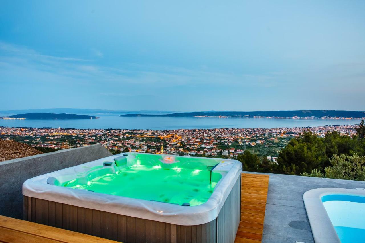 Villa Blue Hill Kastela Exterior photo